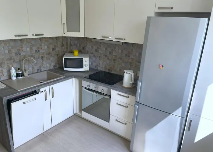 Old Town Riverside Cathedral Апартаменты *