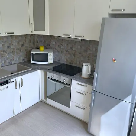 Old Town Riverside Cathedral Apartment *